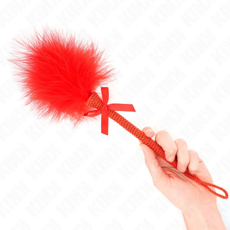 KINK péřové lechtátko s nylonovou šňůrkou a červenými pírky, 25 cm