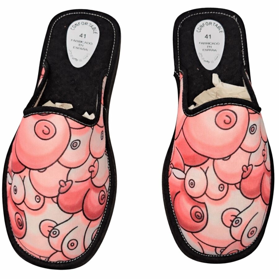 Pantofle Diablo Picante s motivem prsou, velikost 39–41